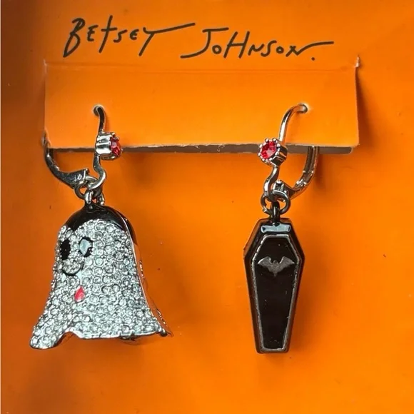 BETSEY JOHNSON Halloween Mismatch Crystal Ghost & Coffin Dangle Earrings NEW NWT - Picture 4 of 10